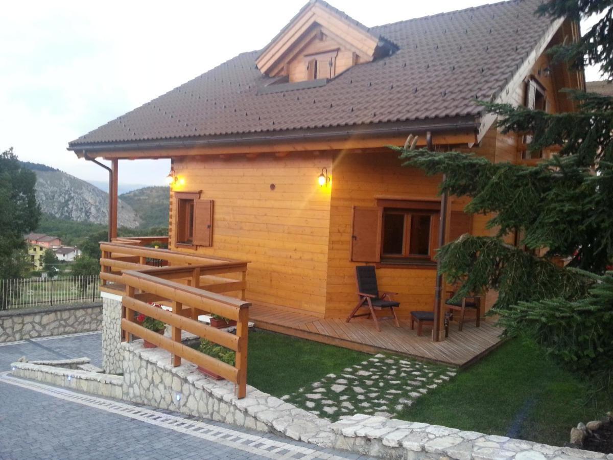 Lo Chalet Di Ocre San Felice d'Ocre Exterior foto